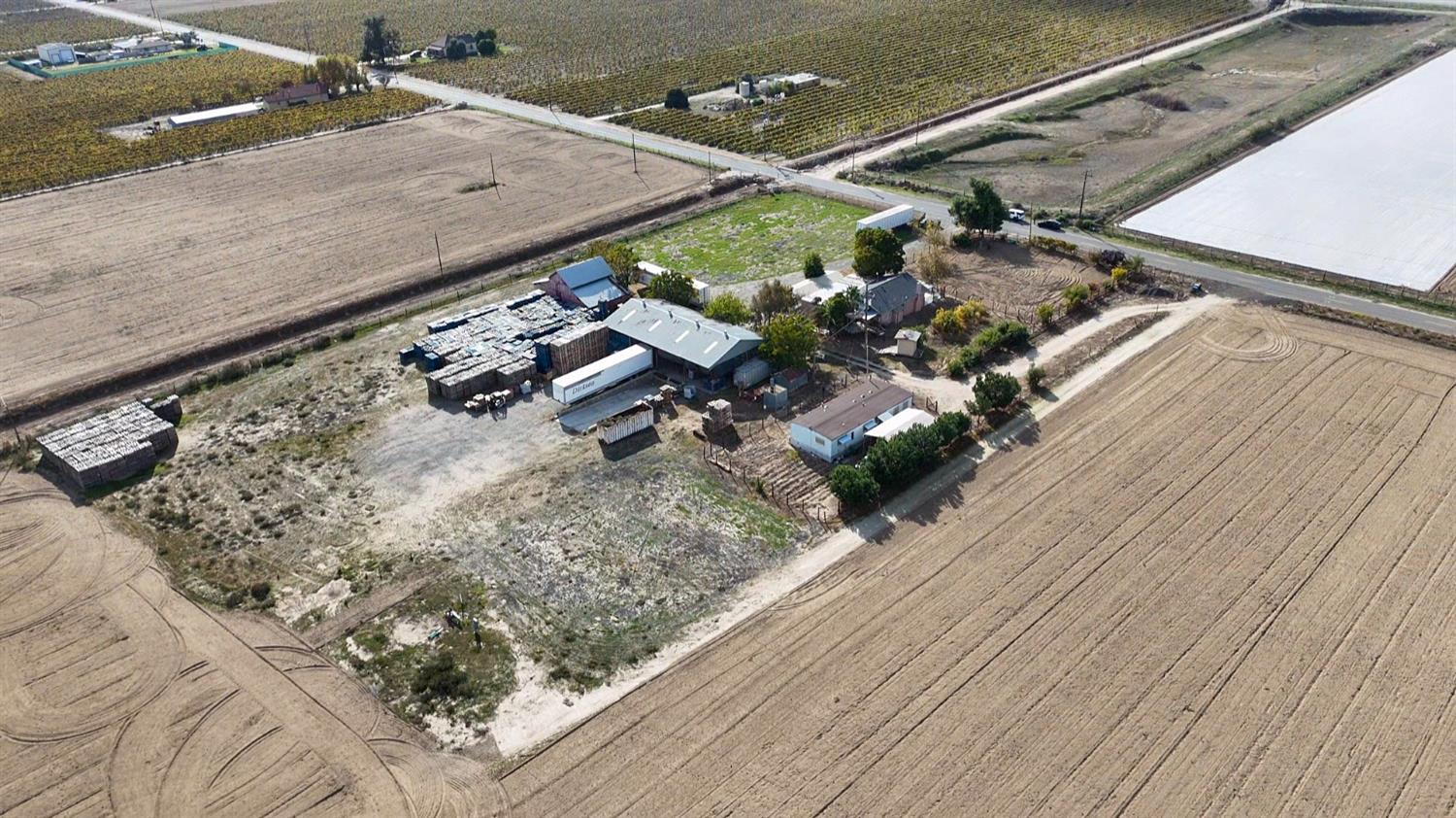 8124 S Cherry Ave, Fresno, CA 93725