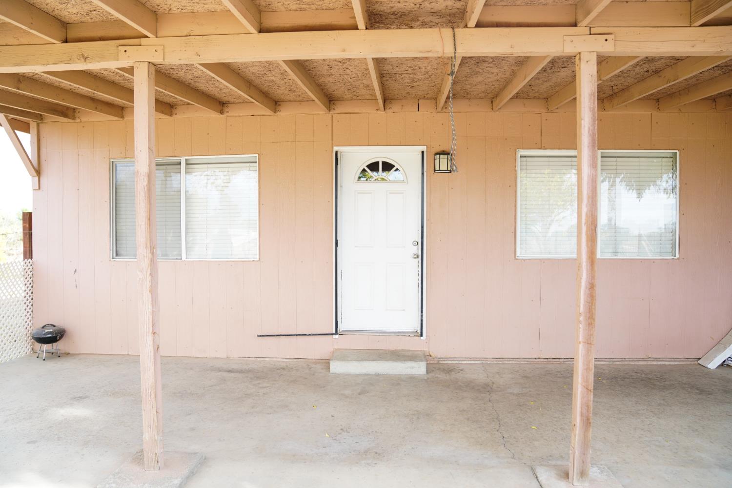 8124 S Cherry Ave, Fresno, CA 93725