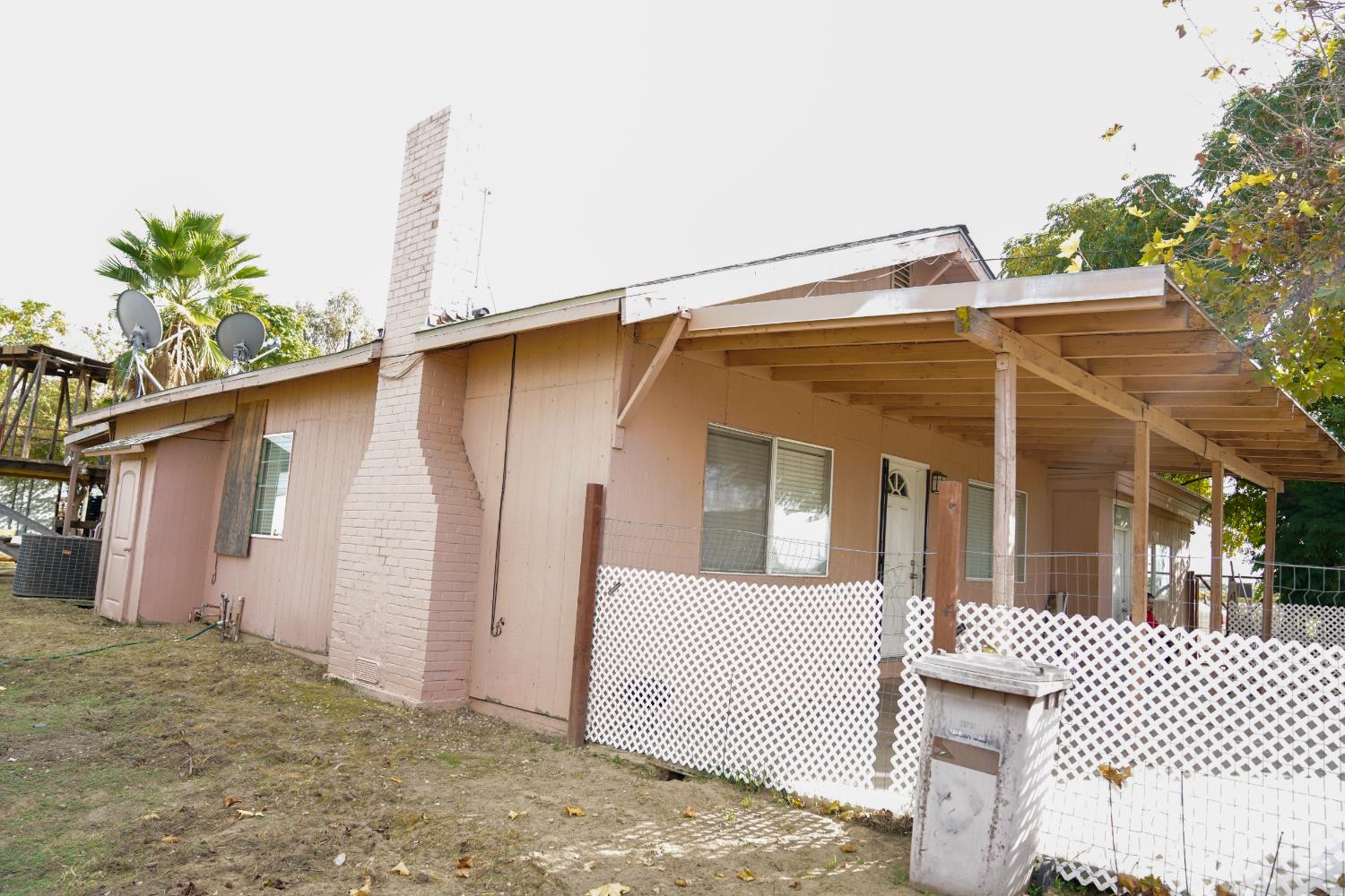 8124 S Cherry Ave, Fresno, CA 93725