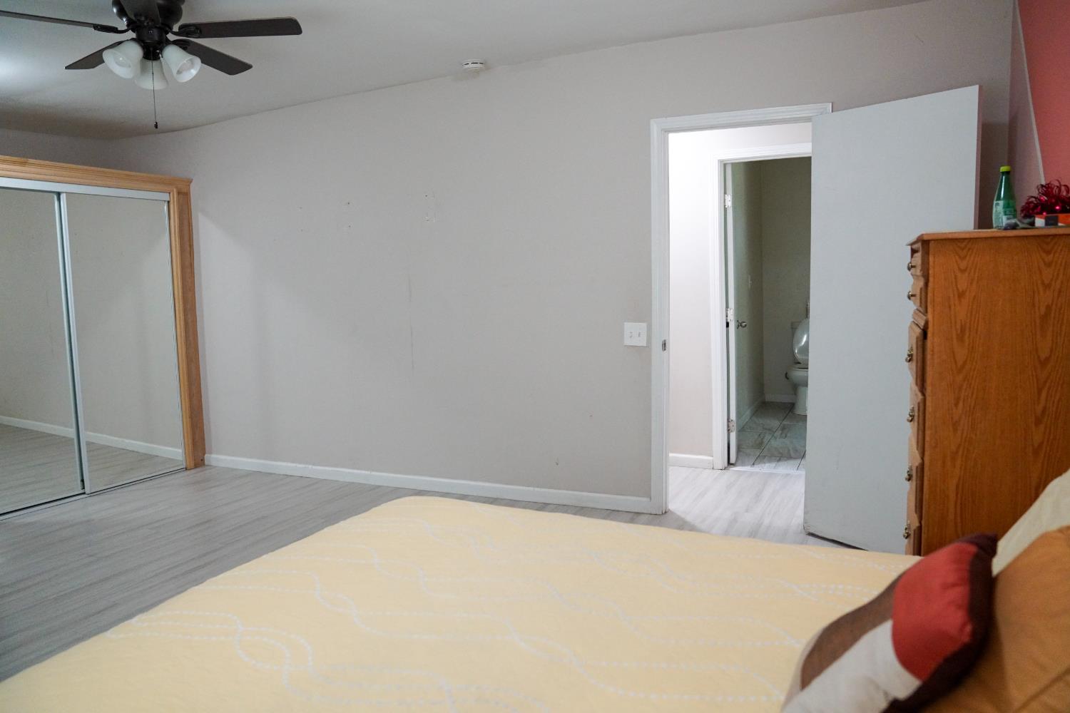 8124 S Cherry Ave, Fresno, CA 93725