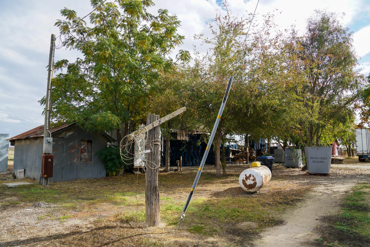 8124 S Cherry Ave, Fresno, CA 93725