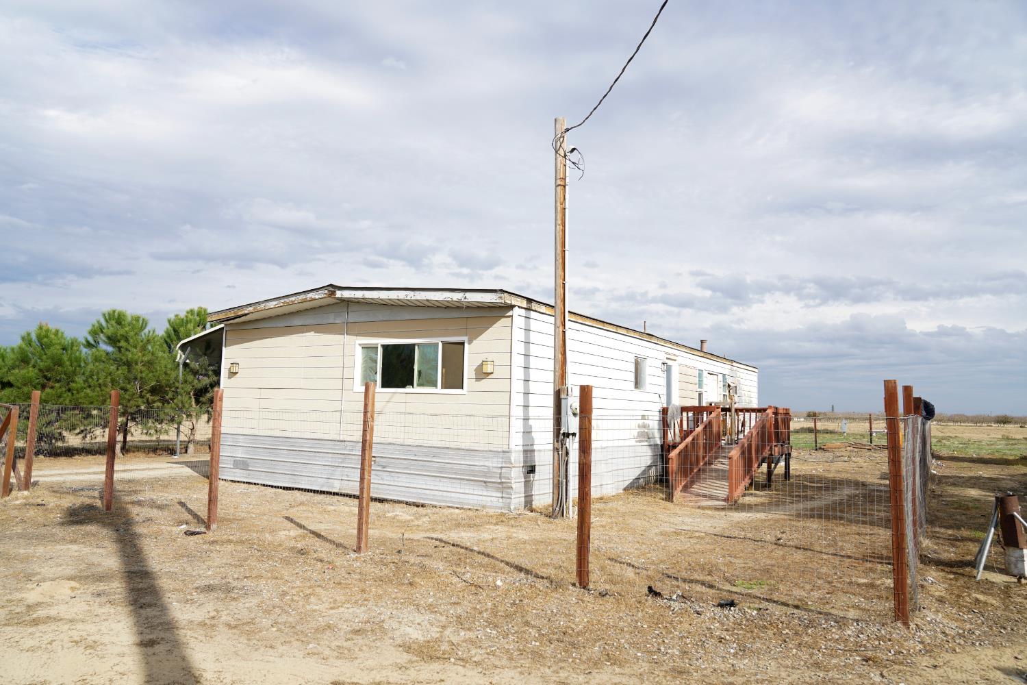 8124 S Cherry Ave, Fresno, CA 93725