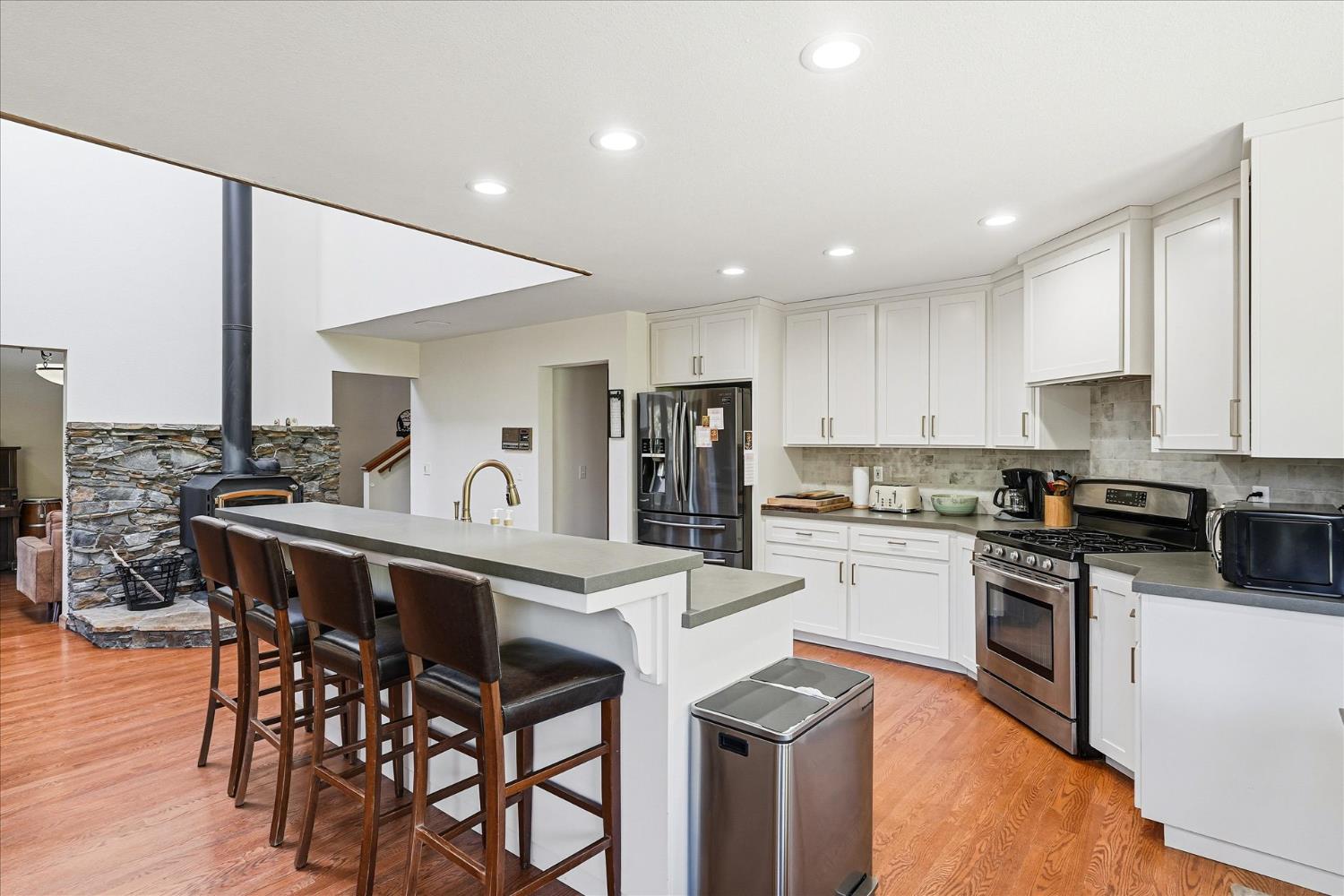 59484 Cascadel Rd, North Fork, CA 93643