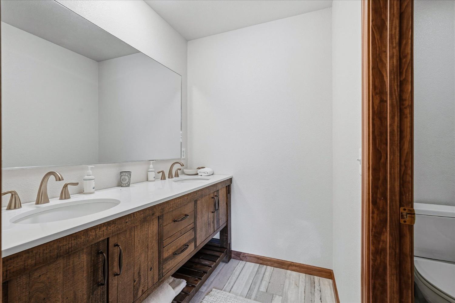 59484 Cascadel Rd, North Fork, CA 93643