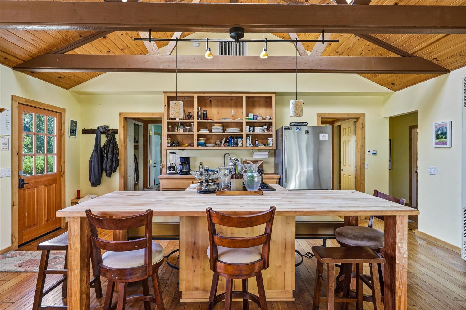 59484 Cascadel Rd, North Fork, CA 93643