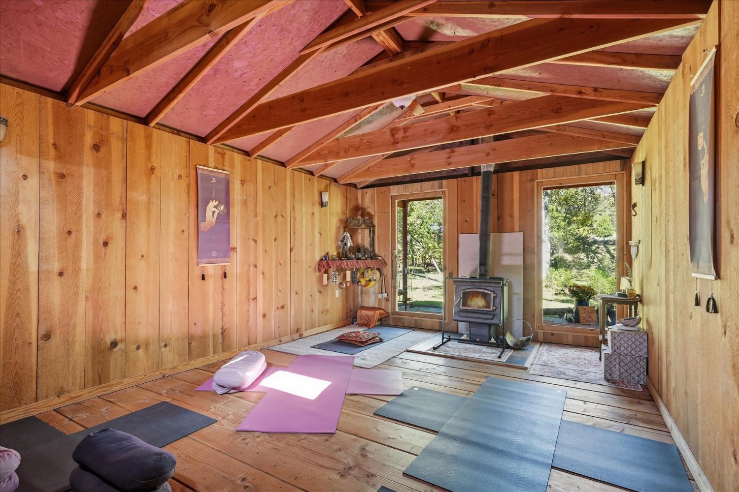 59484 Cascadel Rd, North Fork, CA 93643