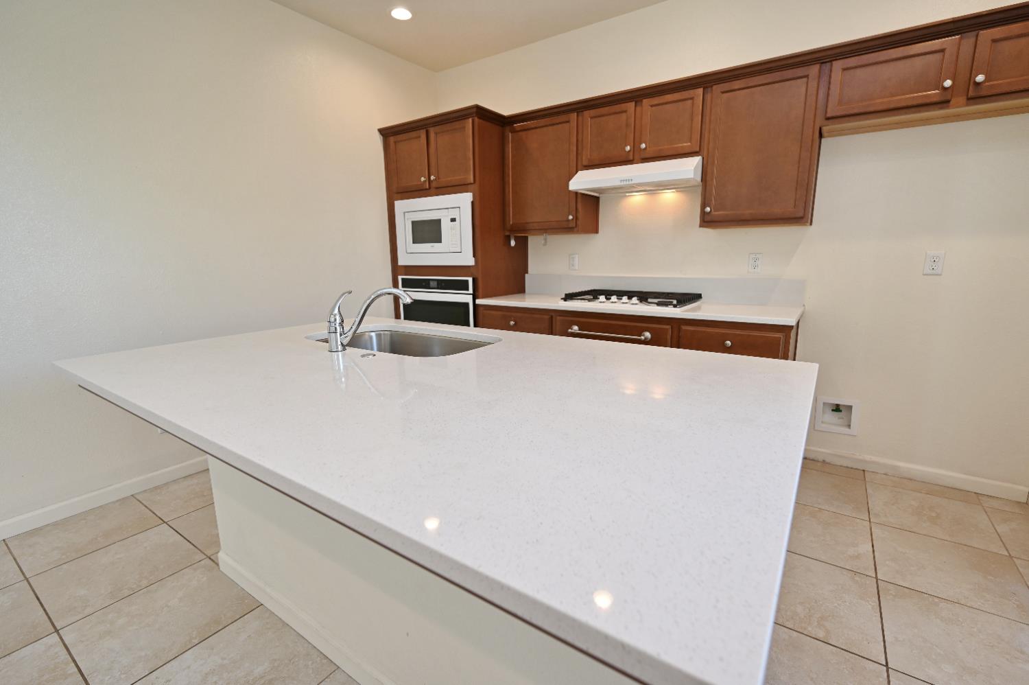 891 N Terra Cotta Dr, Fresno, CA 93727