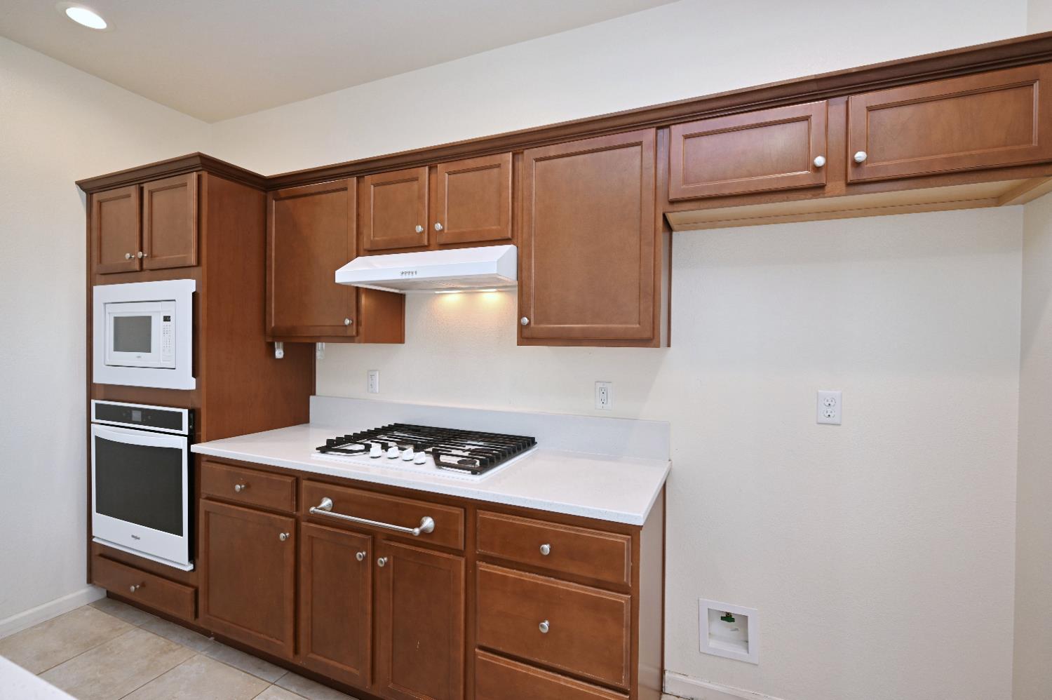 891 N Terra Cotta Dr, Fresno, CA 93727