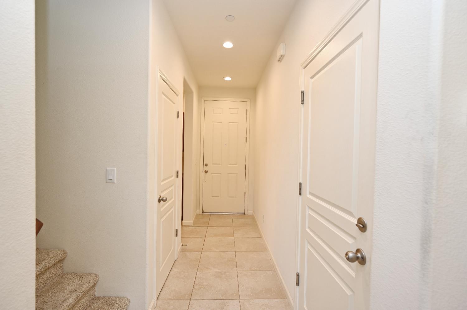 891 N Terra Cotta Dr, Fresno, CA 93727