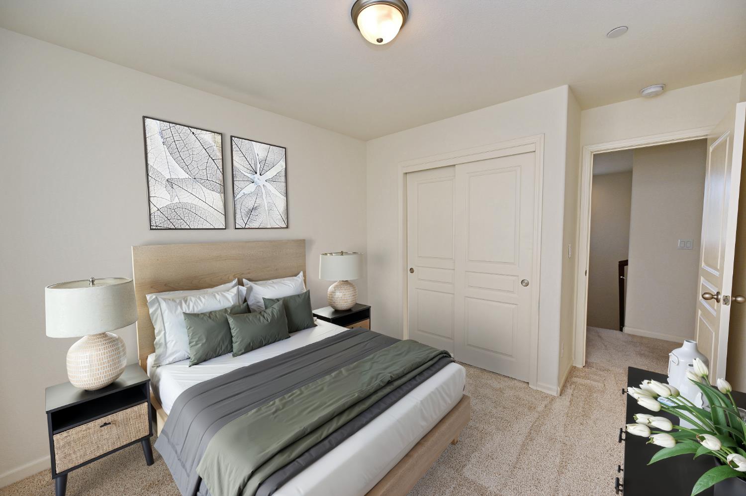 891 N Terra Cotta Dr, Fresno, CA 93727