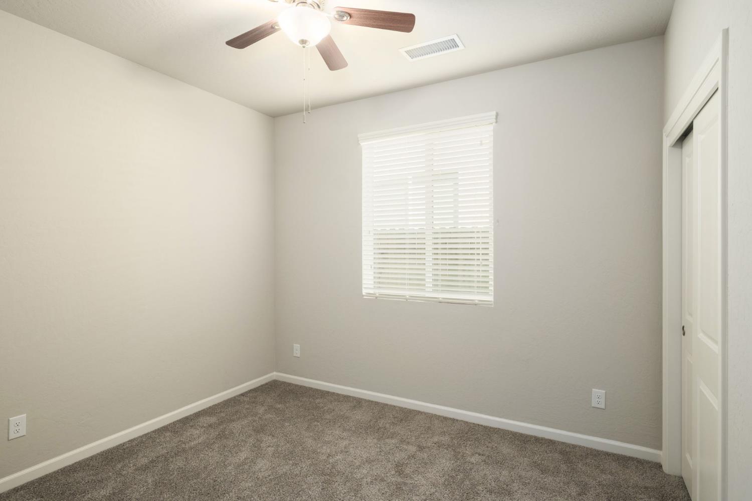 502 Traverse Dr S, Madera, CA 93636