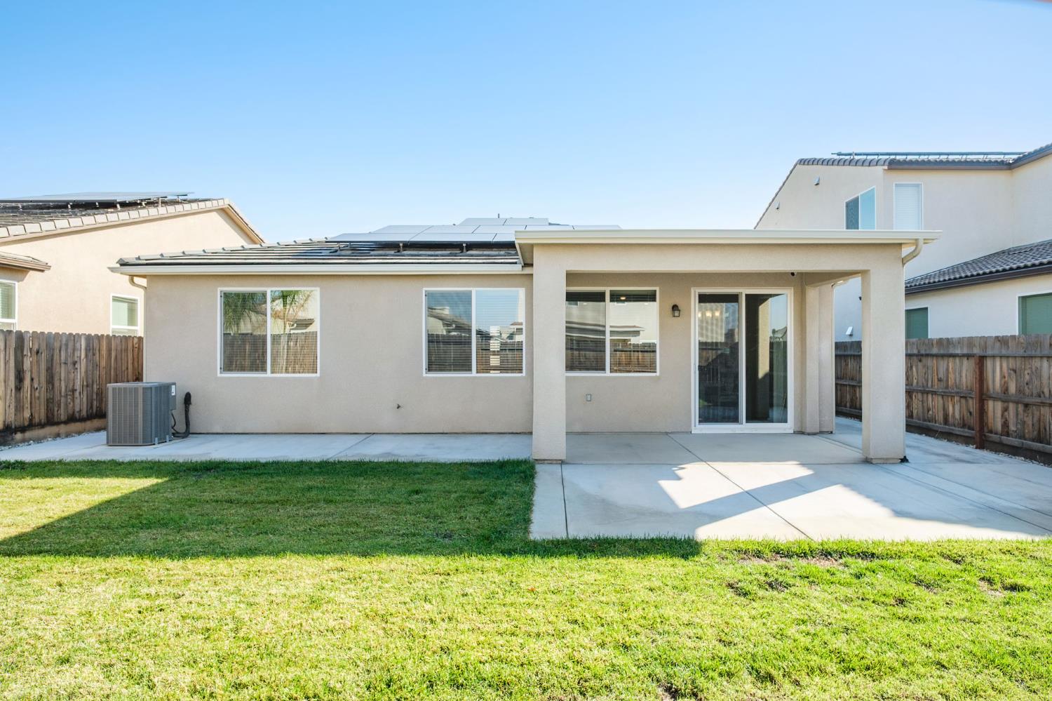 502 Traverse Dr S, Madera, CA 93636