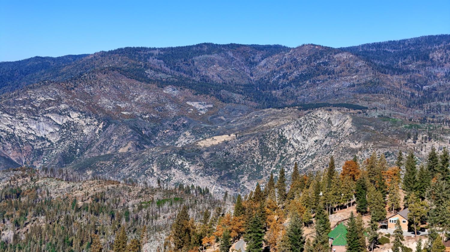 7232 Yosemite Park Way, Yosemite West, CA 95389