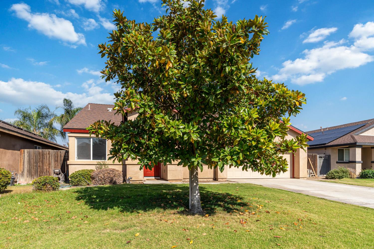 2304 September Dr, Bakersfield, CA 93313