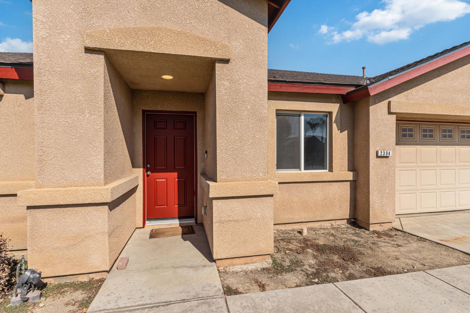 2304 September Dr, Bakersfield, CA 93313