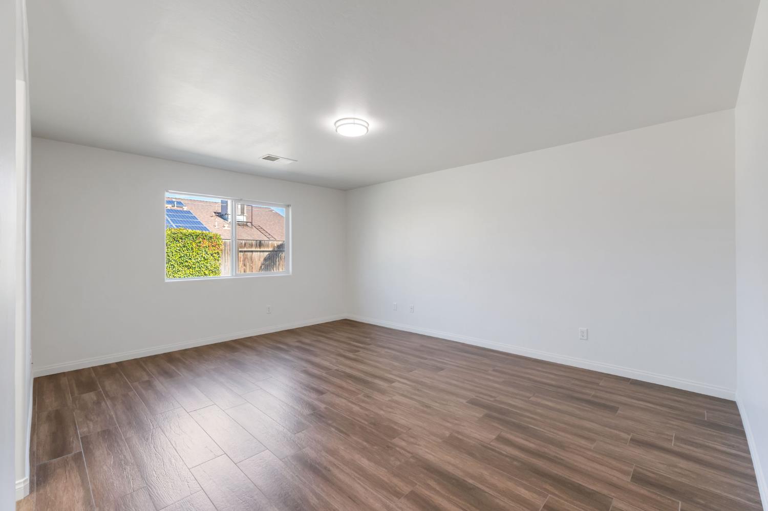 2304 September Dr, Bakersfield, CA 93313