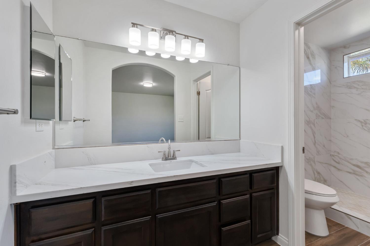 2304 September Dr, Bakersfield, CA 93313