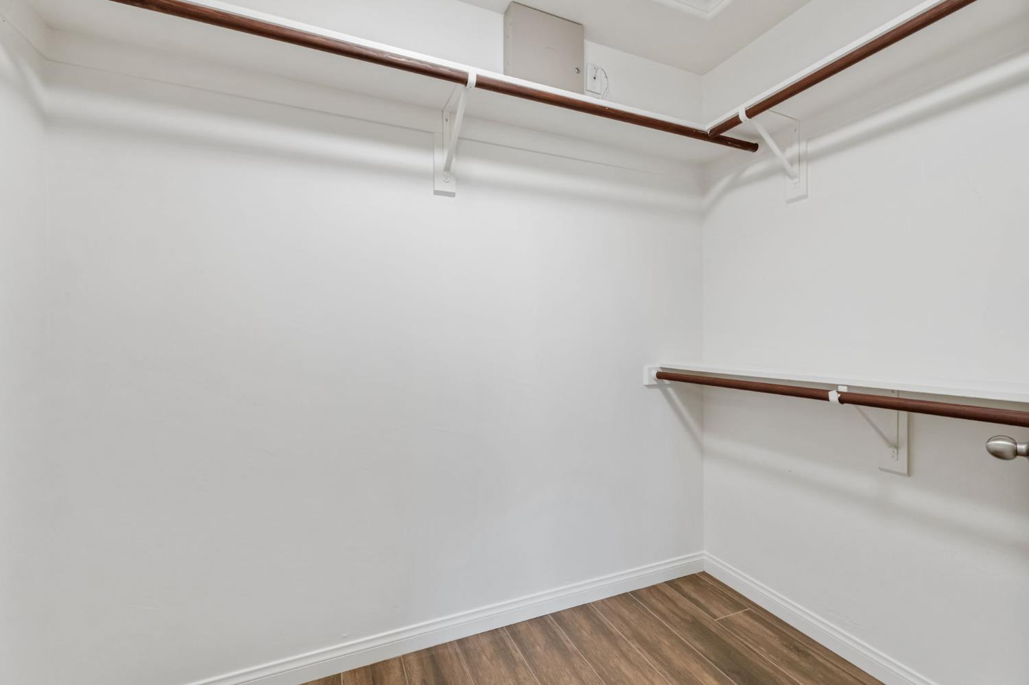 2304 September Dr, Bakersfield, CA 93313