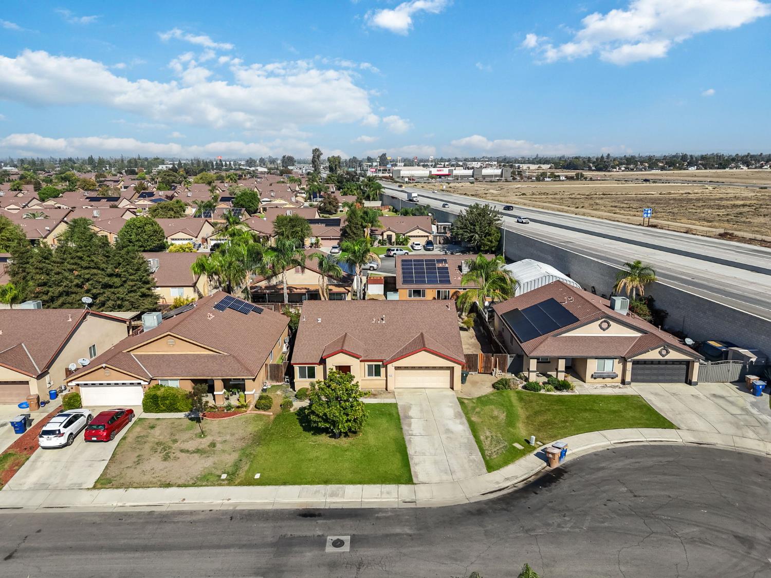 2304 September Dr, Bakersfield, CA 93313