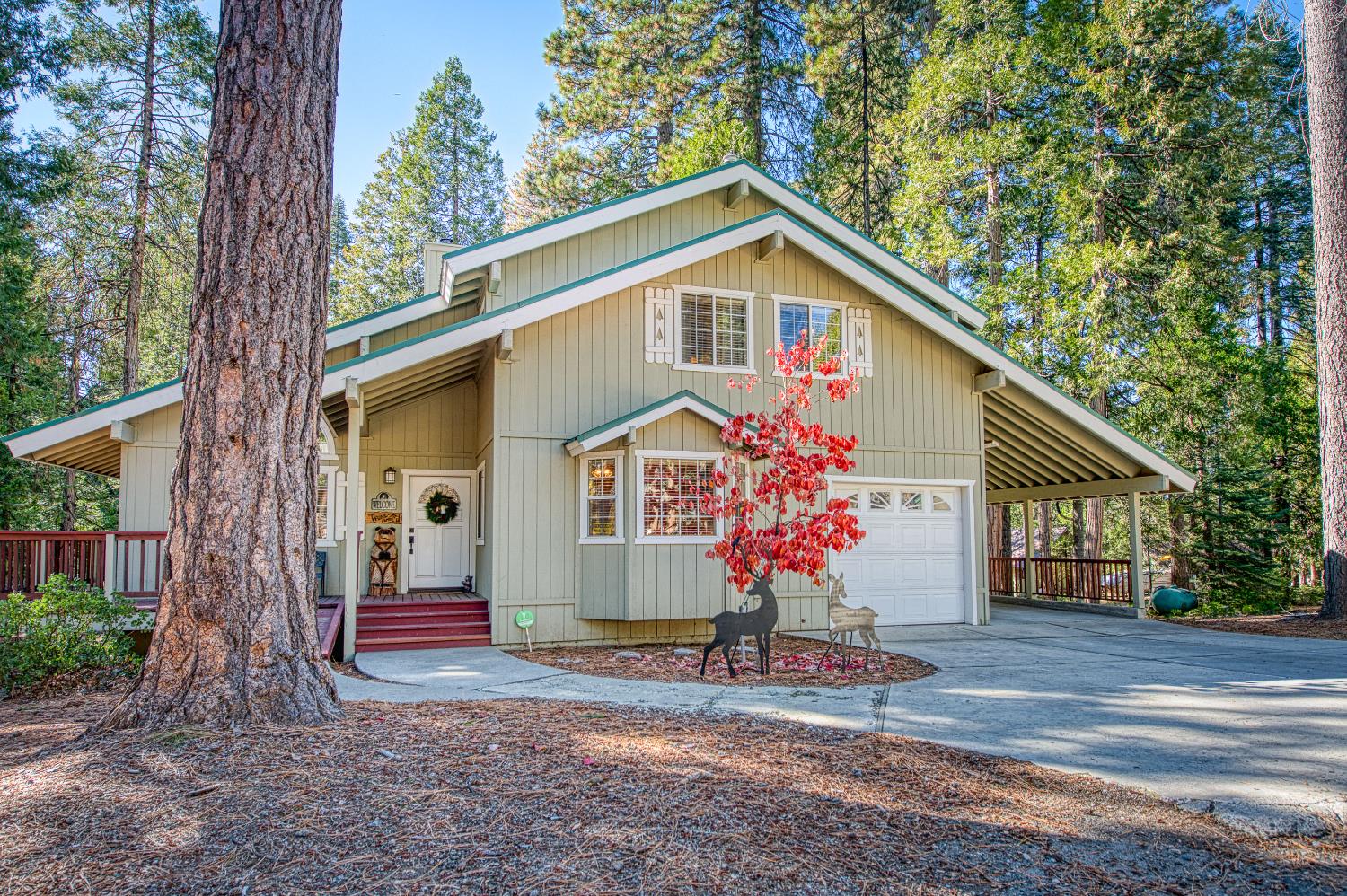 42555 Rock Ledge, Shaver Lake, CA 93664