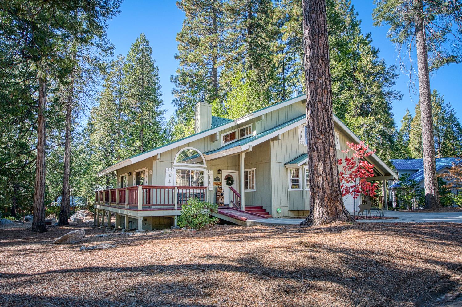 42555 Rock Ledge, Shaver Lake, CA 93664