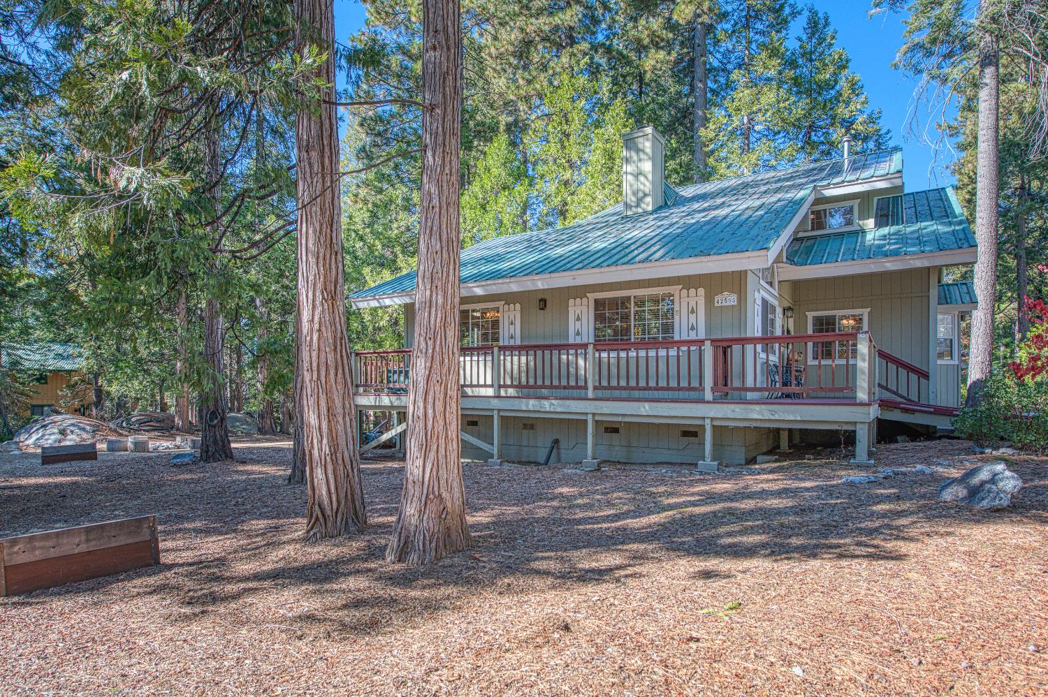 42555 Rock Ledge, Shaver Lake, CA 93664