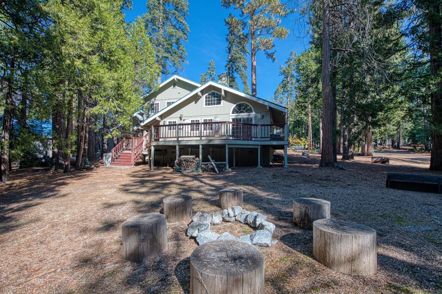 42555 Rock Ledge, Shaver Lake, CA 93664