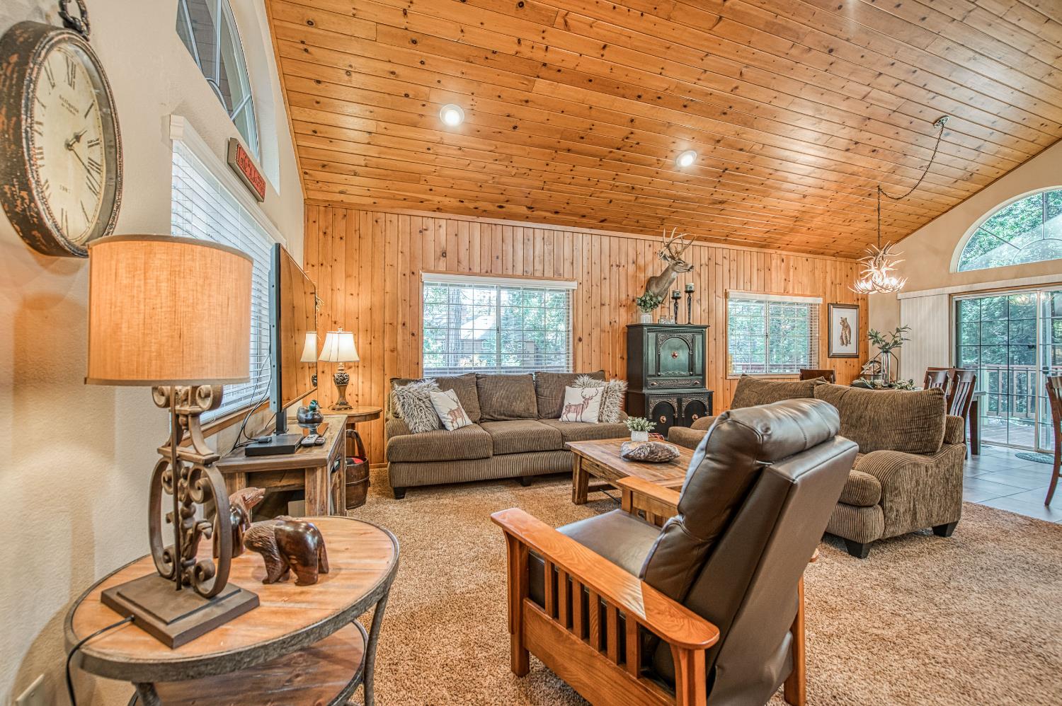 42555 Rock Ledge, Shaver Lake, CA 93664