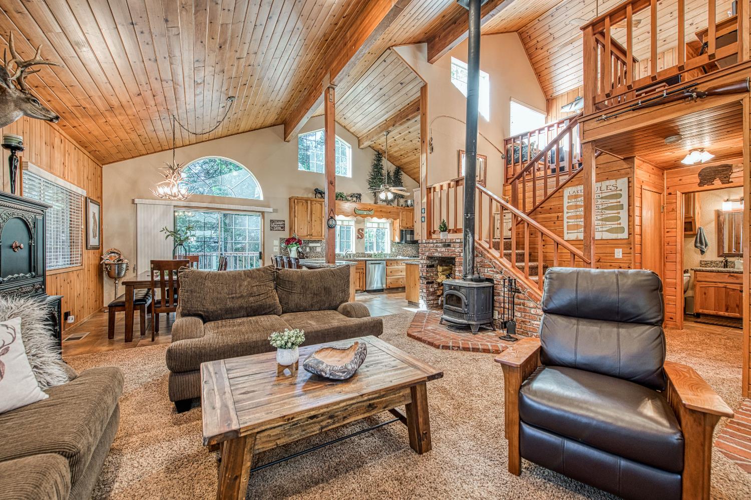 42555 Rock Ledge, Shaver Lake, CA 93664