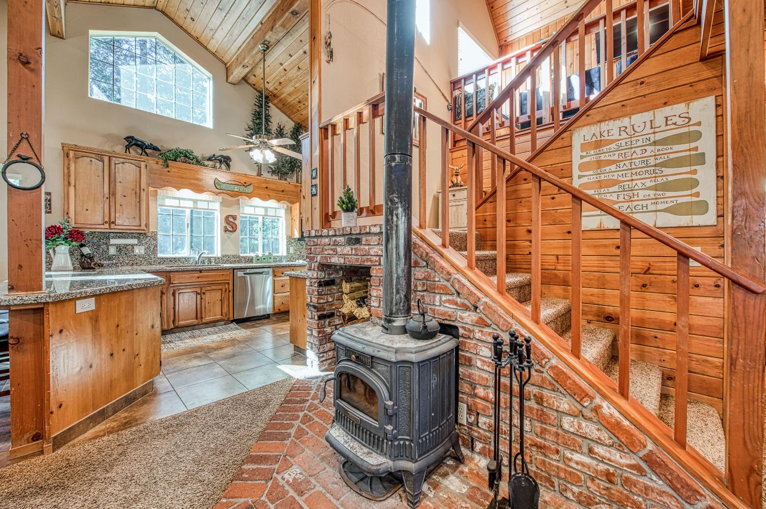 42555 Rock Ledge, Shaver Lake, CA 93664