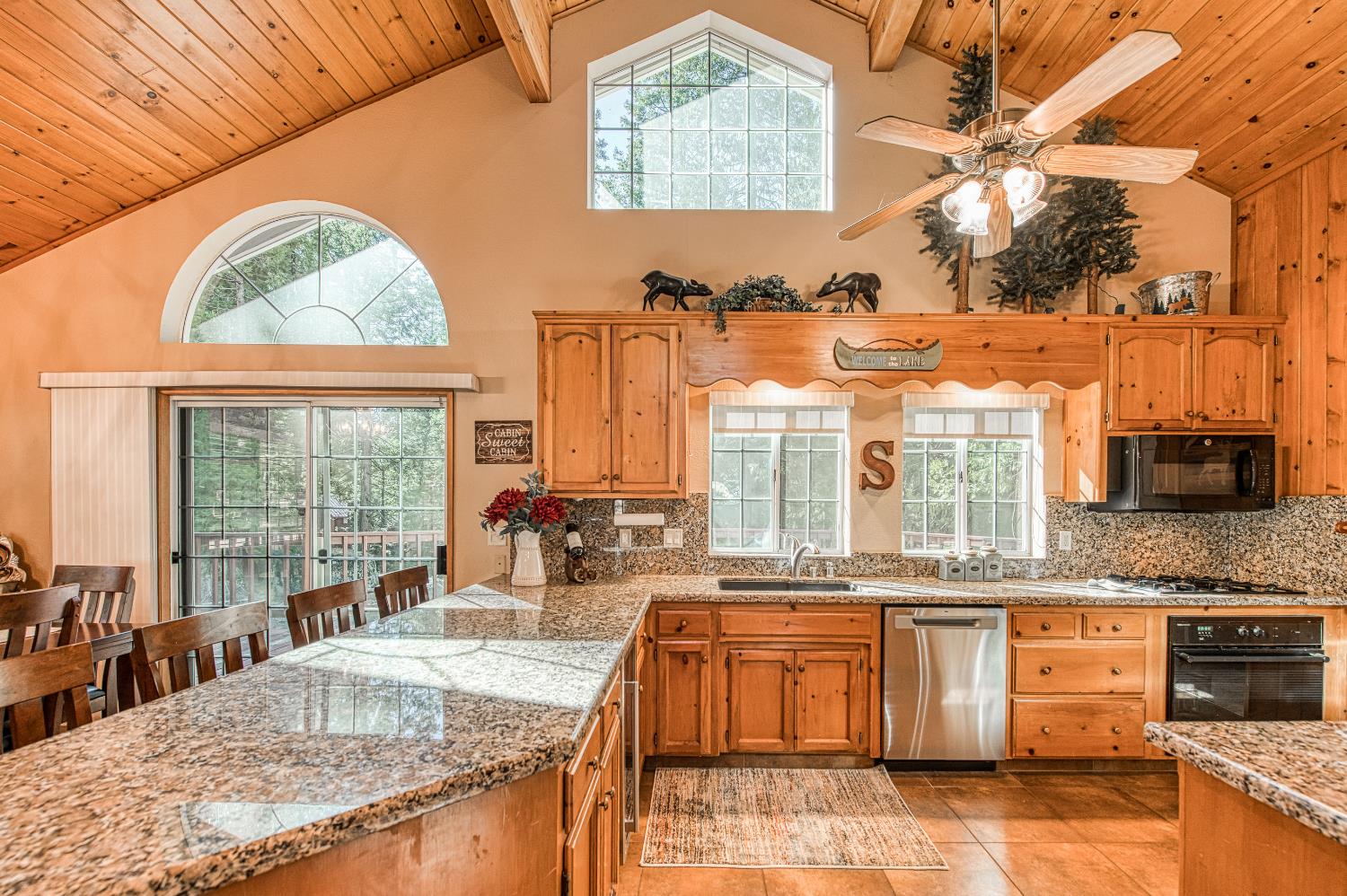 42555 Rock Ledge, Shaver Lake, CA 93664