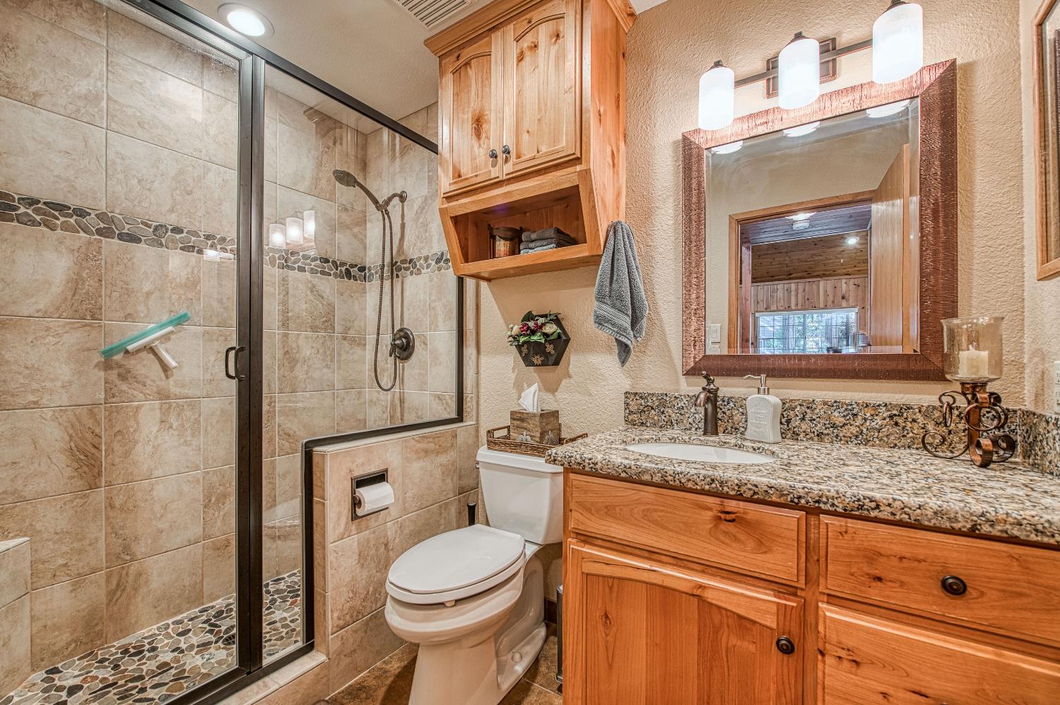 42555 Rock Ledge, Shaver Lake, CA 93664