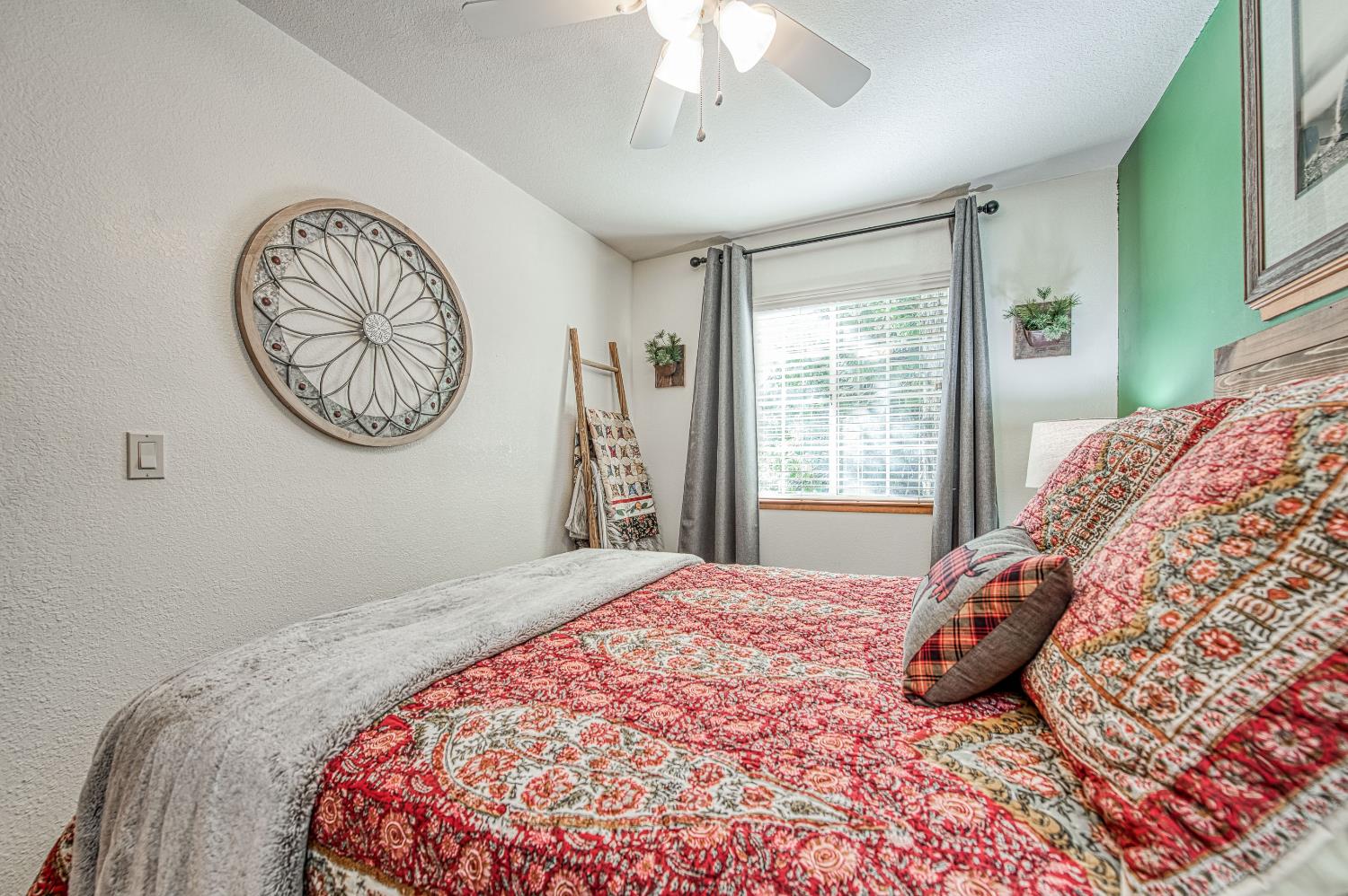 42555 Rock Ledge, Shaver Lake, CA 93664