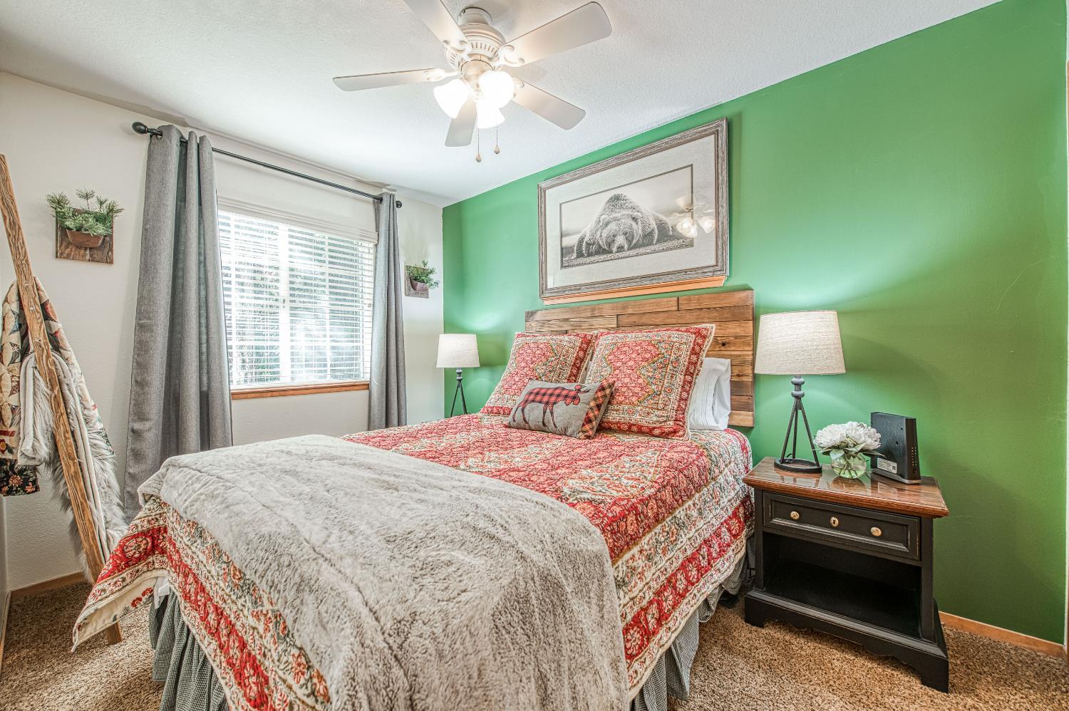 42555 Rock Ledge, Shaver Lake, CA 93664