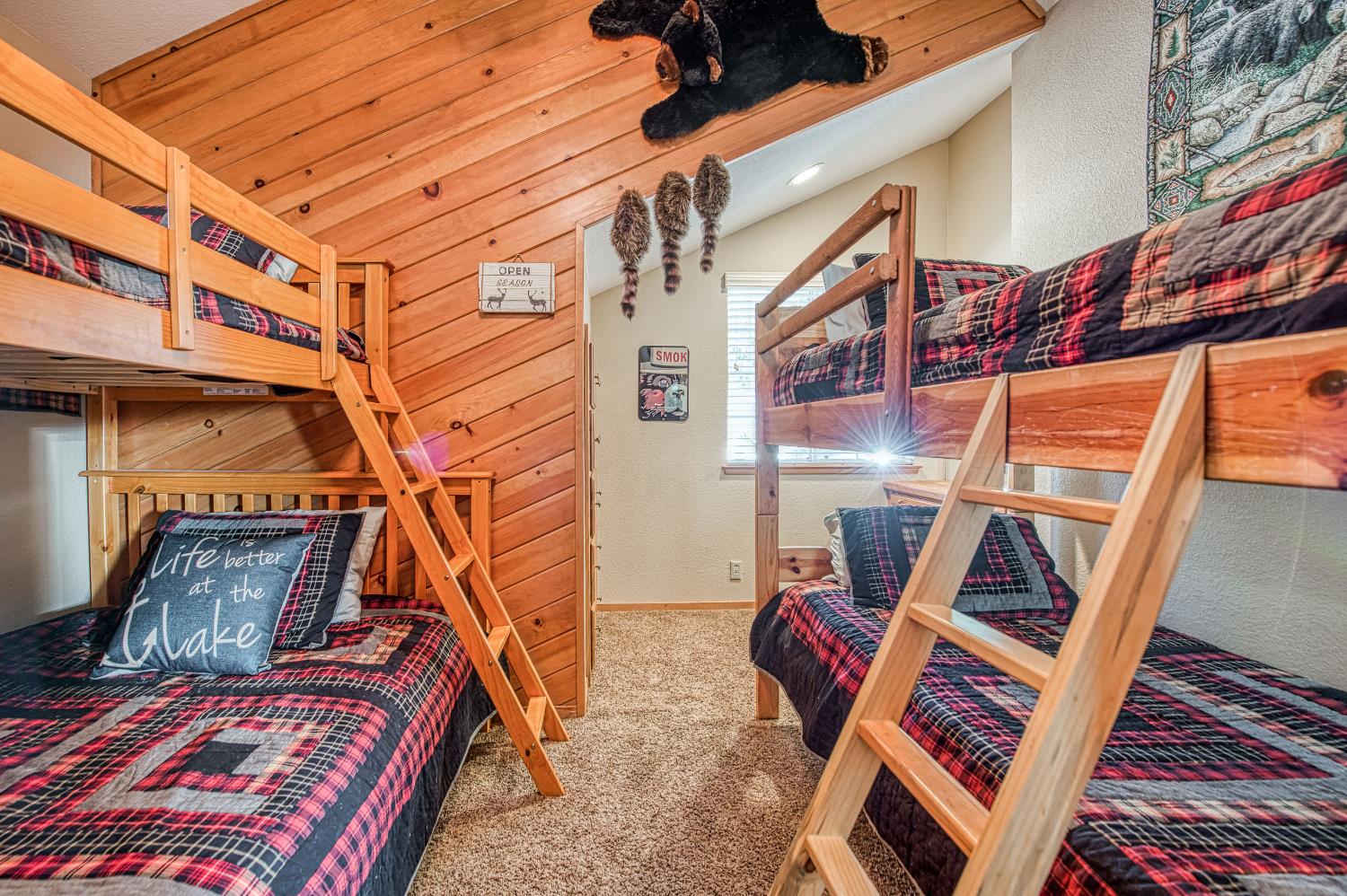 42555 Rock Ledge, Shaver Lake, CA 93664