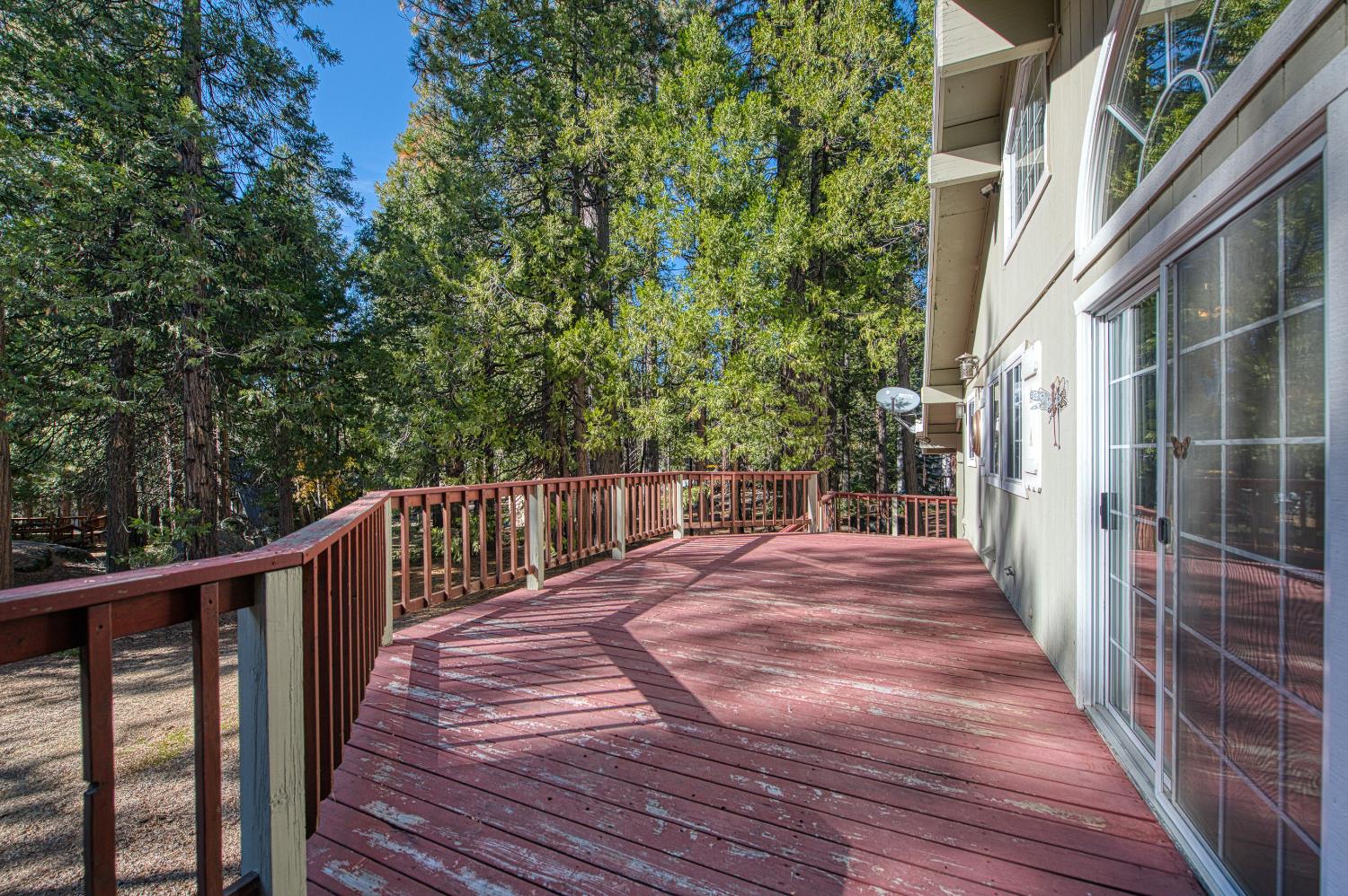 42555 Rock Ledge, Shaver Lake, CA 93664