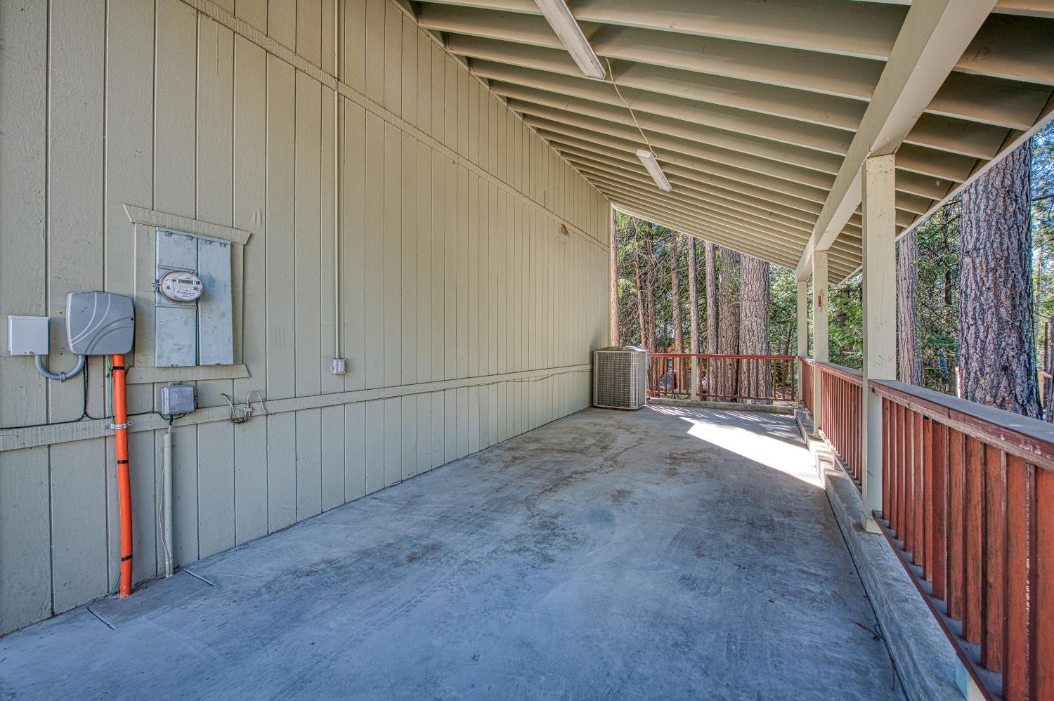 42555 Rock Ledge, Shaver Lake, CA 93664