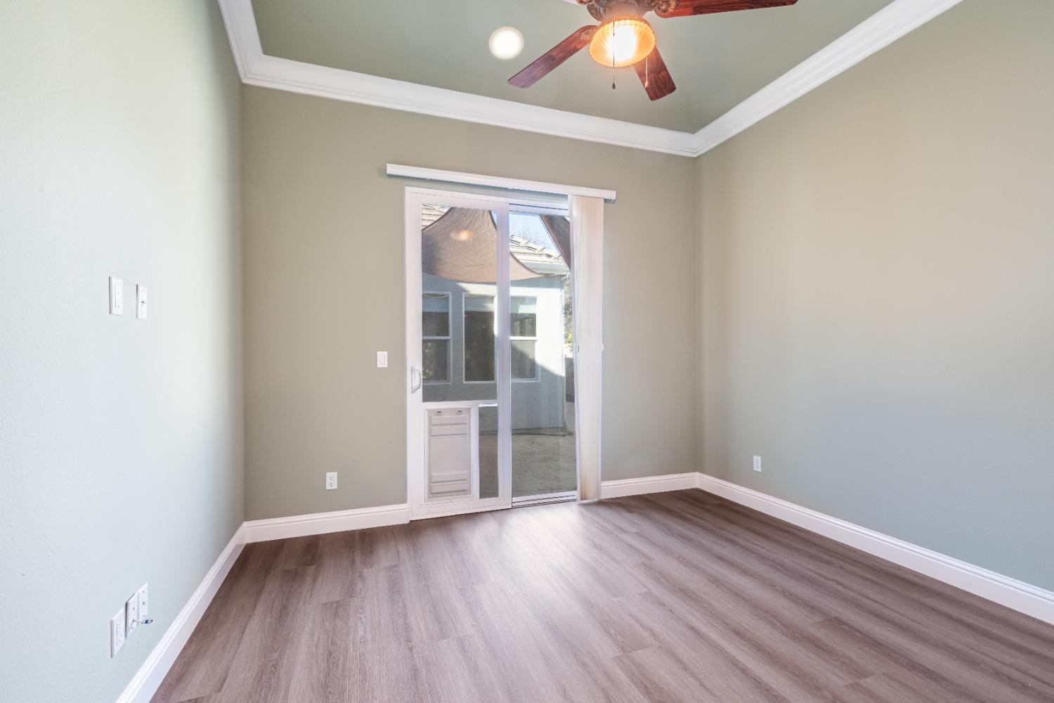 11 W Serena Ave, Clovis, CA 93619