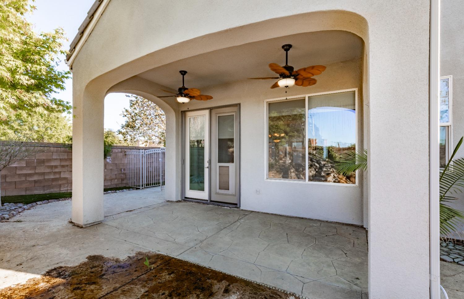 11 W Serena Ave, Clovis, CA 93619