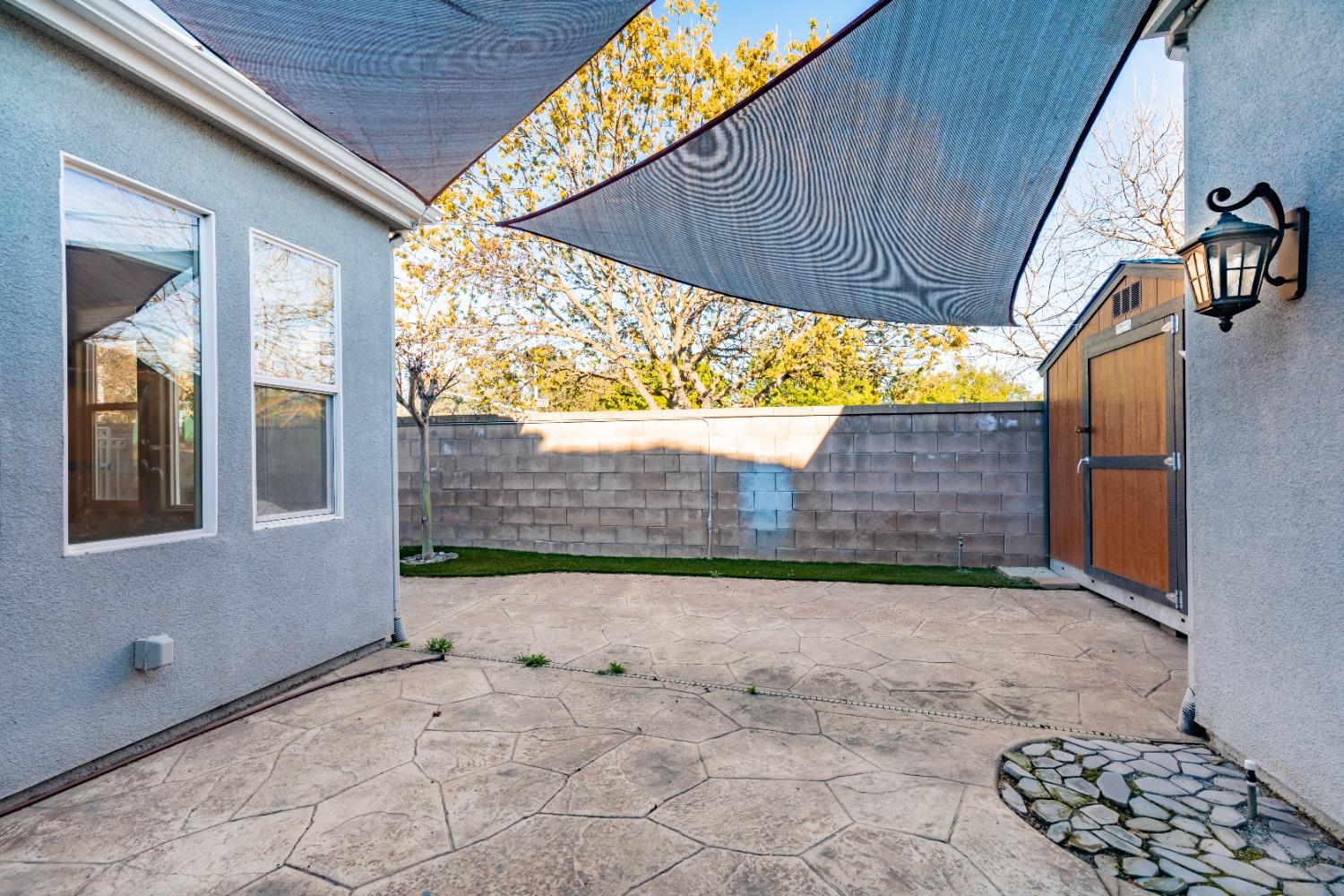 11 W Serena Ave, Clovis, CA 93619