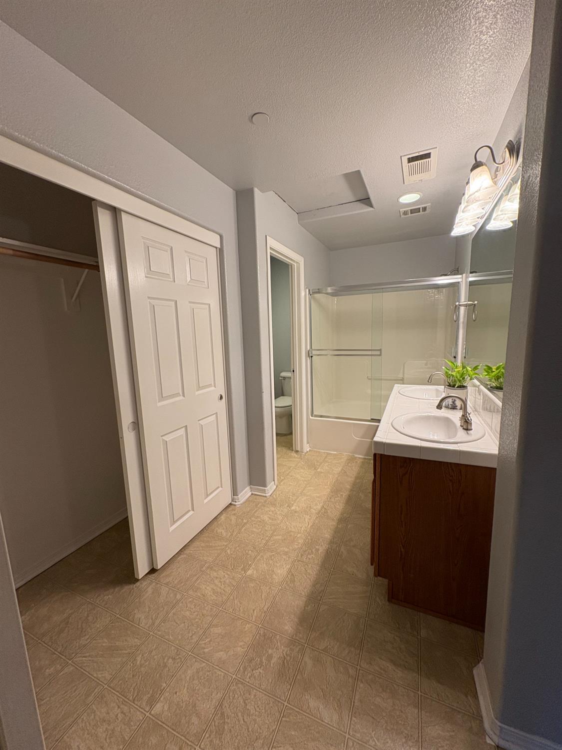 1128 W W. Walter Ave #64, Fowler, CA 93625