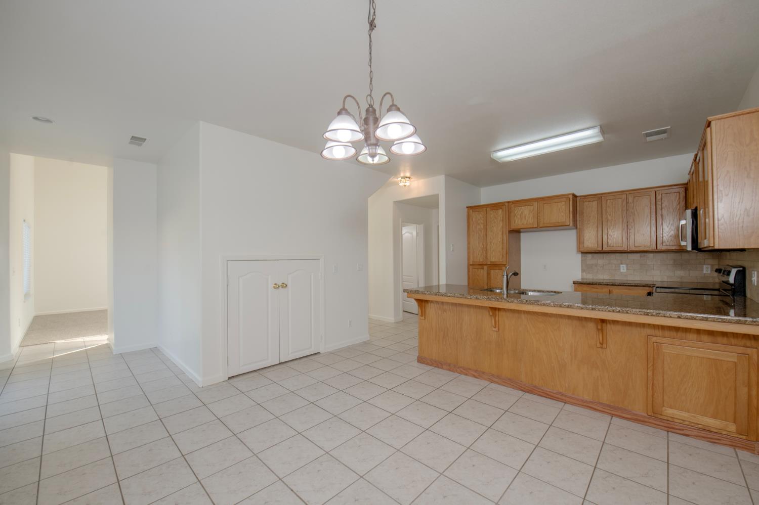 2356 E Carter Ave, Fresno, CA 93730