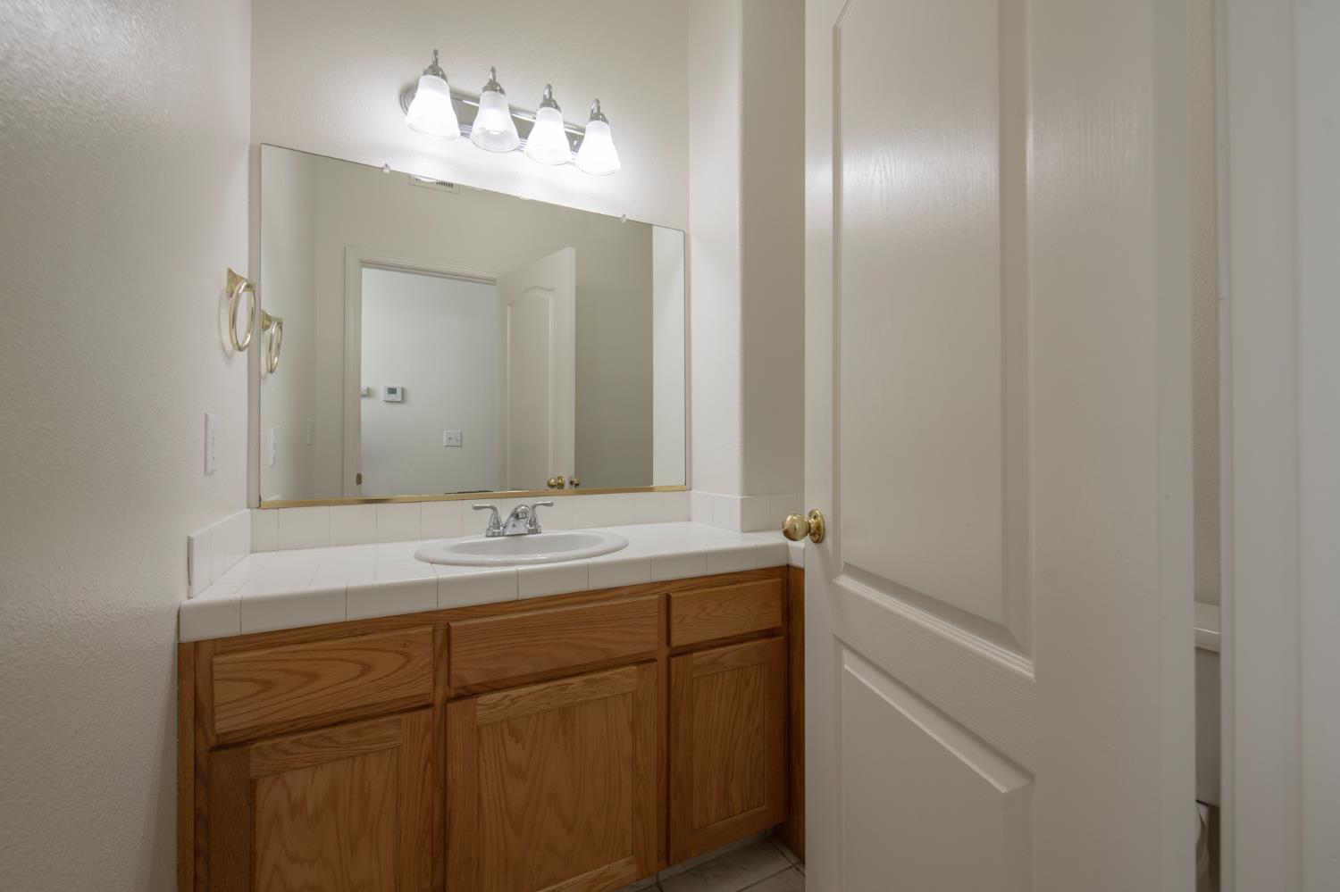 2356 E Carter Ave, Fresno, CA 93730