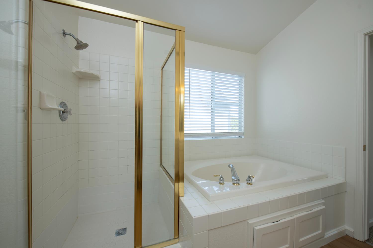 2356 E Carter Ave, Fresno, CA 93730