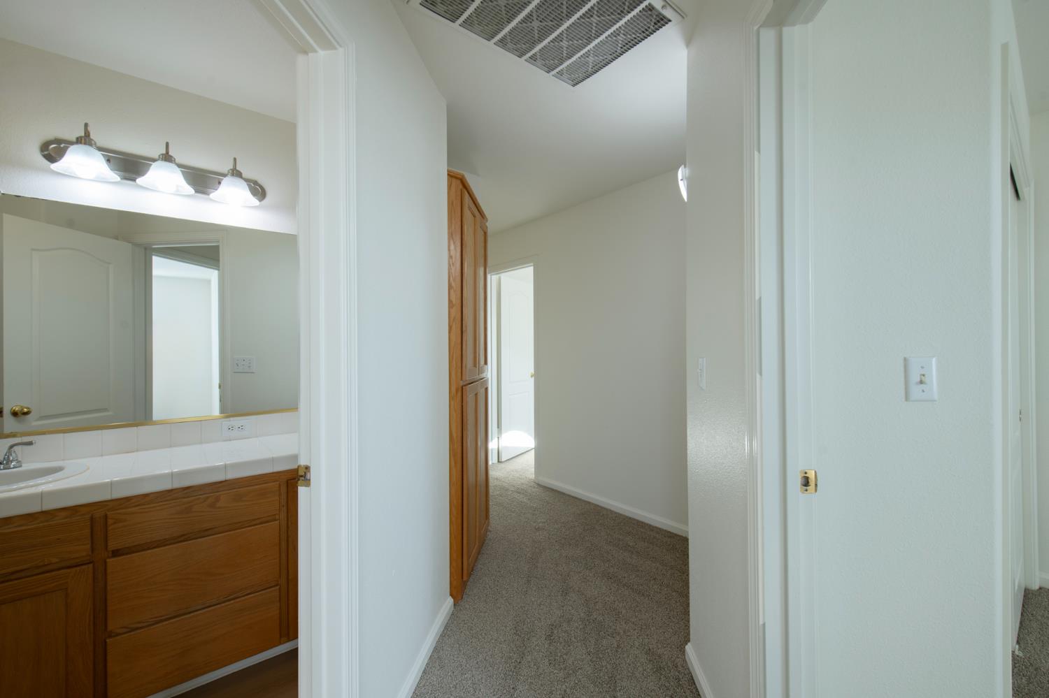 2356 E Carter Ave, Fresno, CA 93730