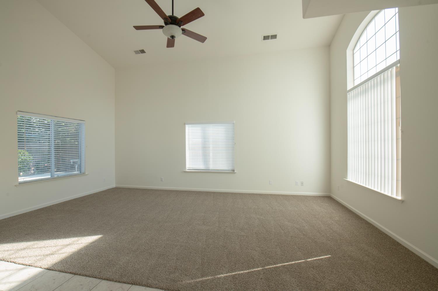 2356 E Carter Ave, Fresno, CA 93730