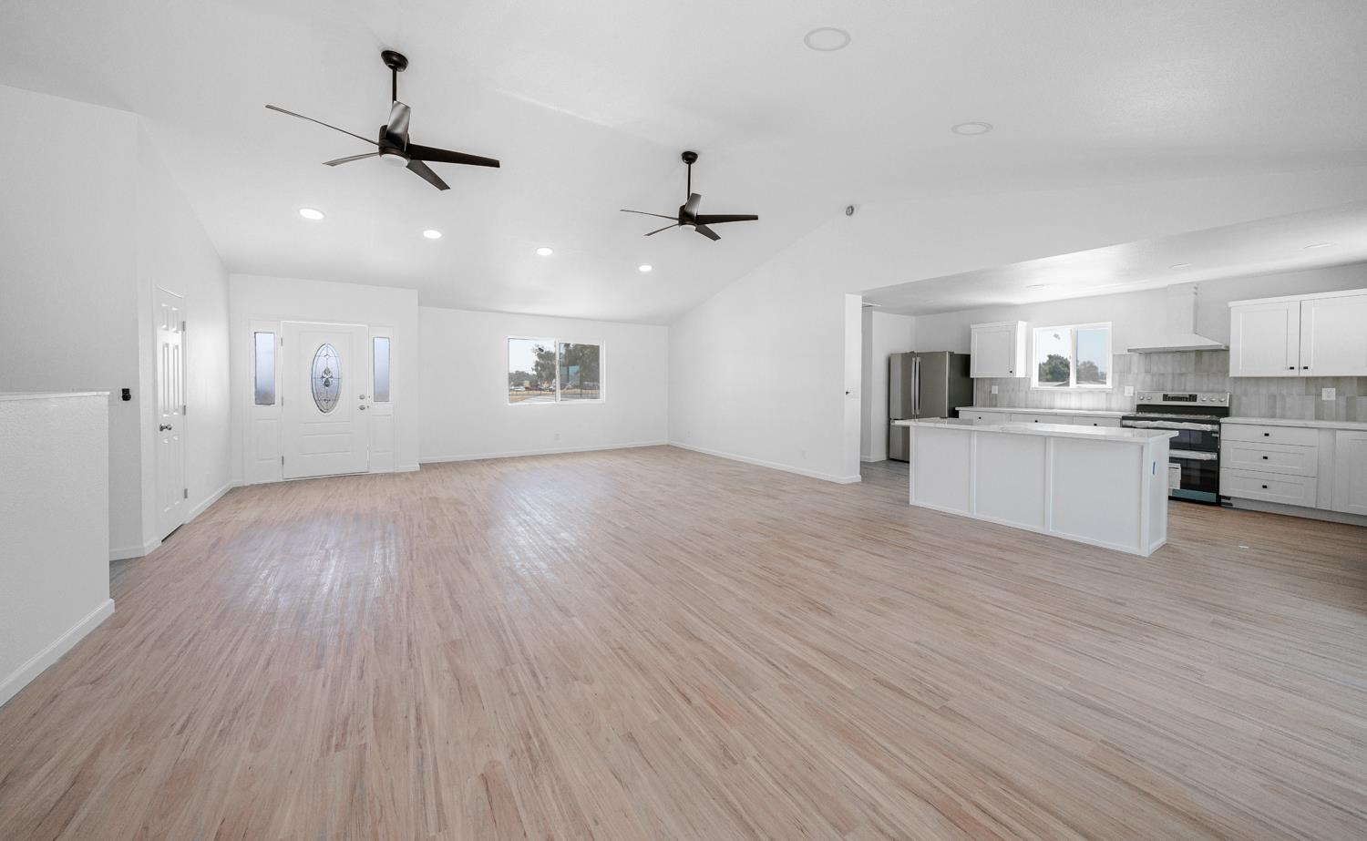 15758 Mark Rd, Madera, CA 93636