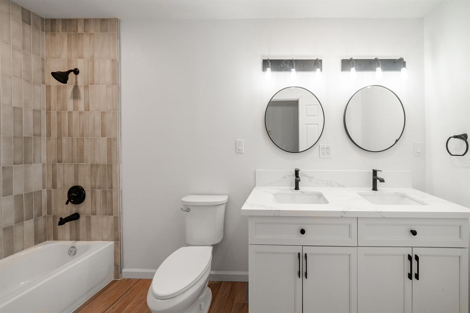 15758 Mark Rd, Madera, CA 93636