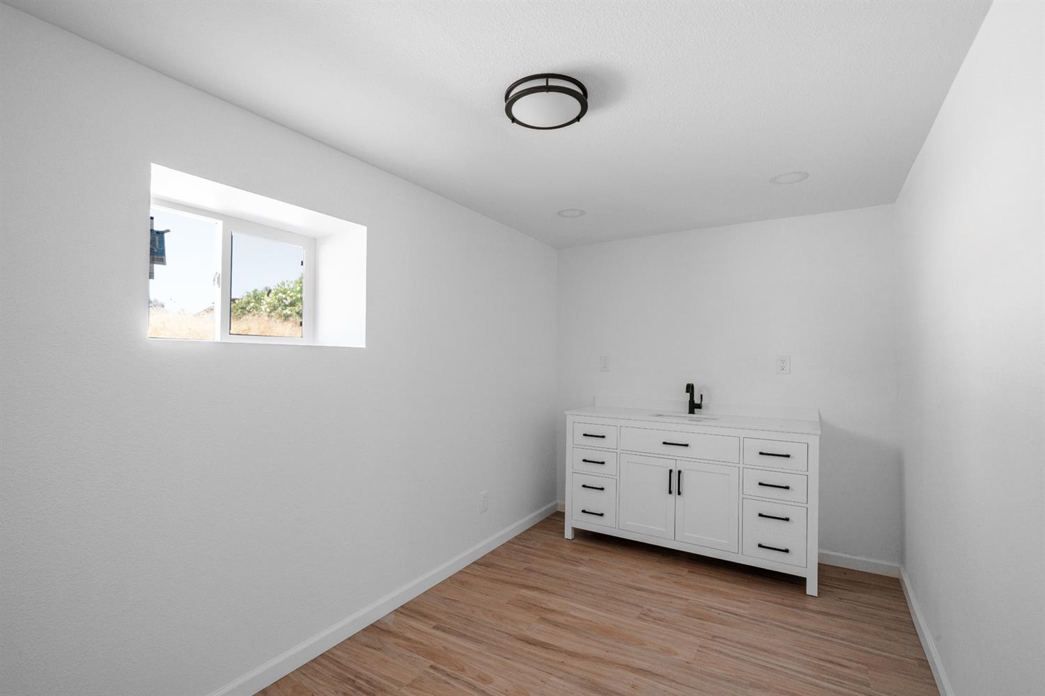 15758 Mark Rd, Madera, CA 93636