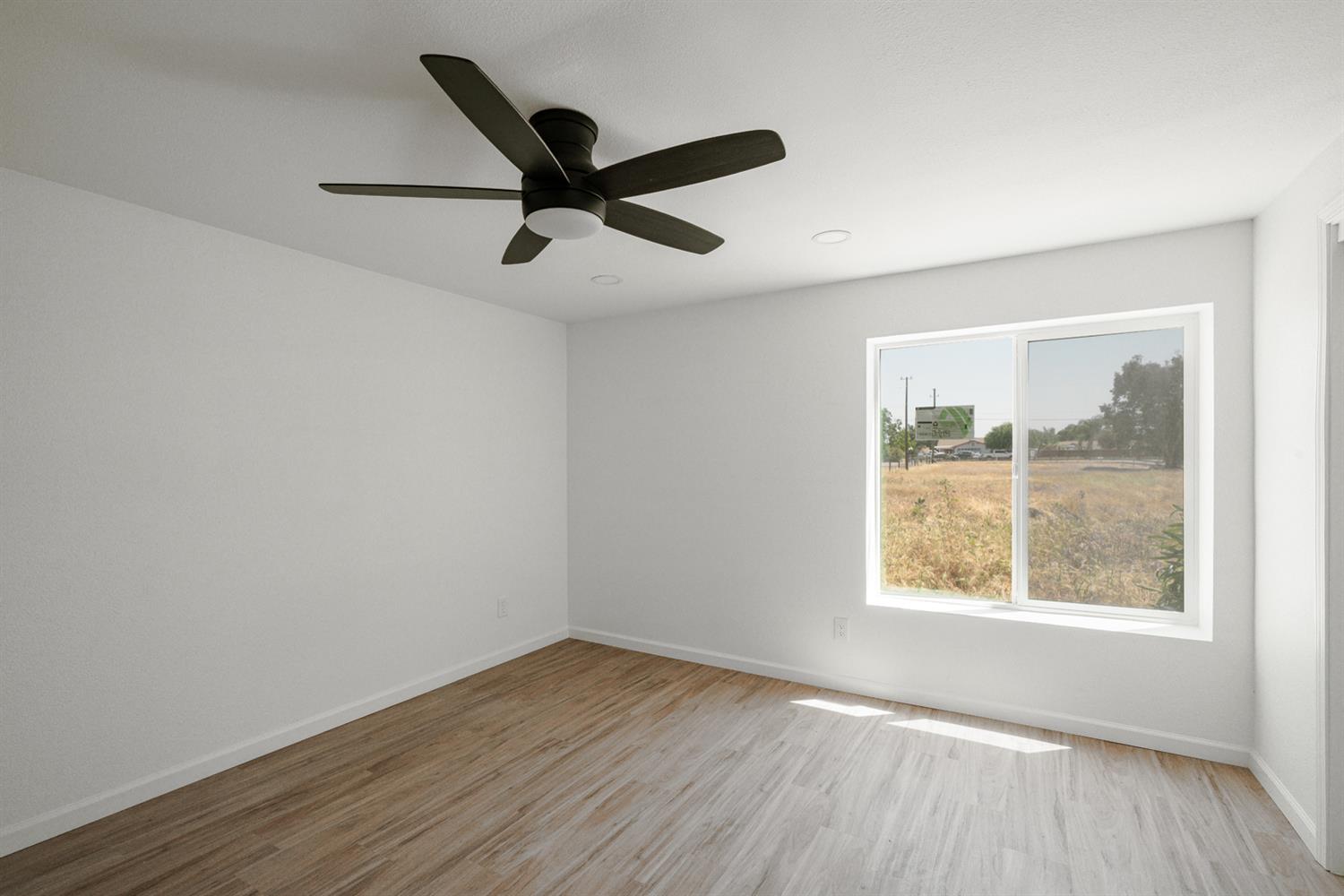 15758 Mark Rd, Madera, CA 93636